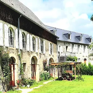 Domaine Lou Castet Couette-café Tuzaguet